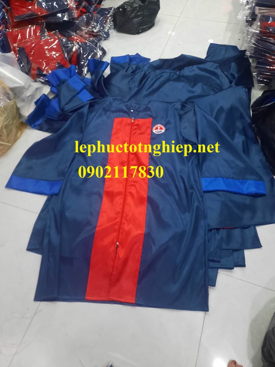 may lễ phục tốt nghiêp cấp 2 (THCS )